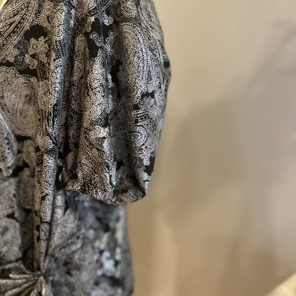 Michael Kors Womens Foil Paisley Wrap Blouse - Picture 8 of 16